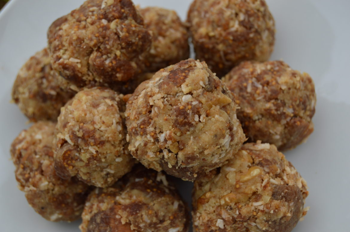 Fig and Walnut Energy Balls – Nest and Glow