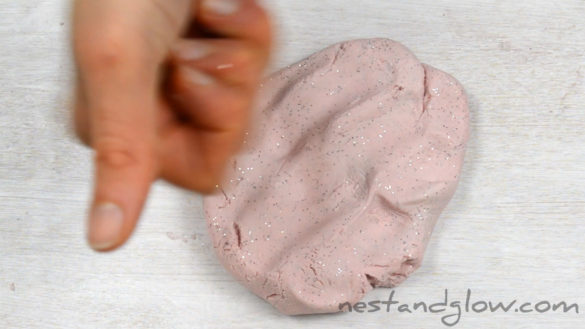 30-Second Aromatherapy Stress Dough – Nest and Glow